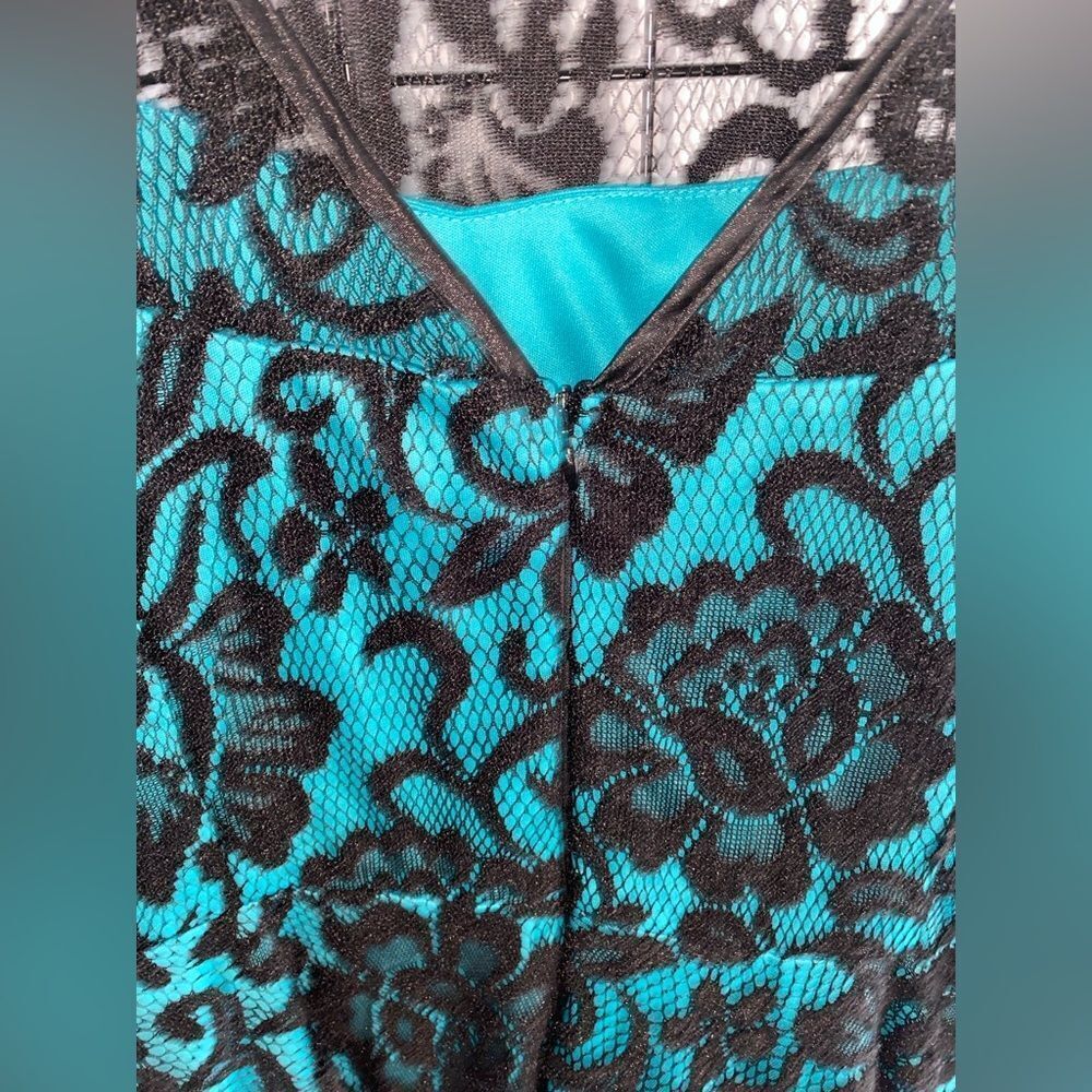 Sally USA plus size teal dress with black lace overlay EUC - Picture 4 of 10